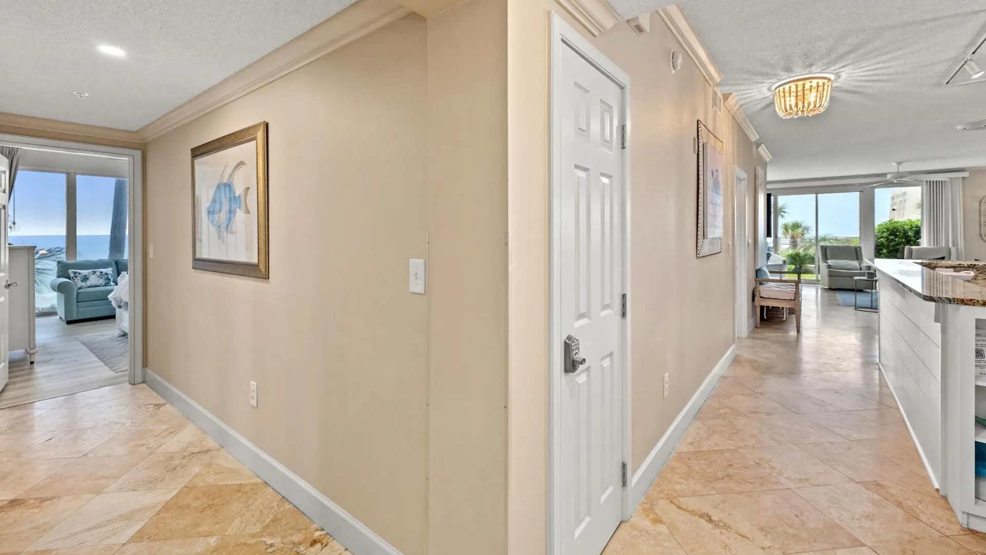 Elegant 4bd 4ba With Stunning Ocean Views And Direct & Pool Access *