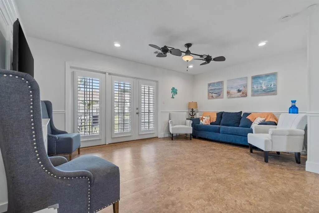 Blessing A 2 Bedroom 2.5-bathroom Townhouse That Sleeps Up To 10 In Miramar Beach, Fl * Destin