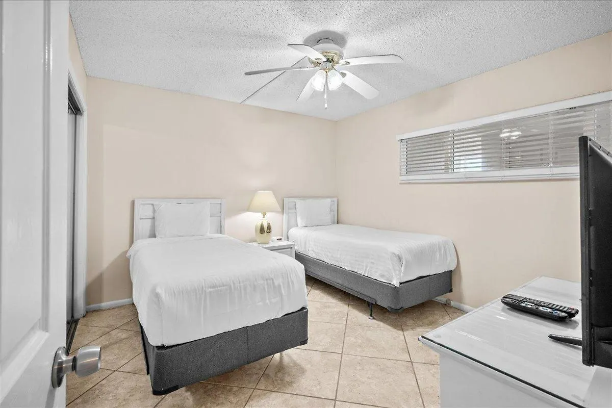 Surf And Racquet Unit 520 Holiday home *