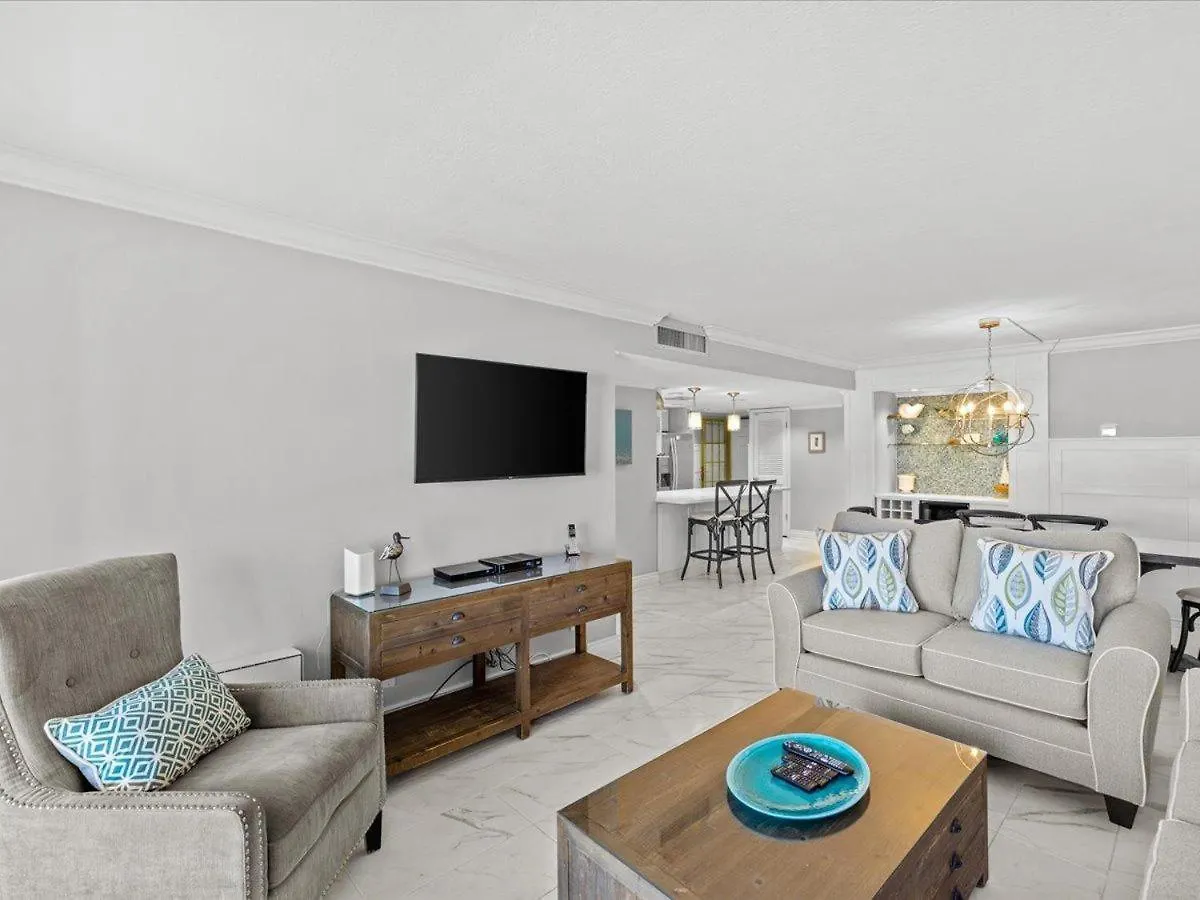 Holiday home Surf And Racquet Unit 302 *
