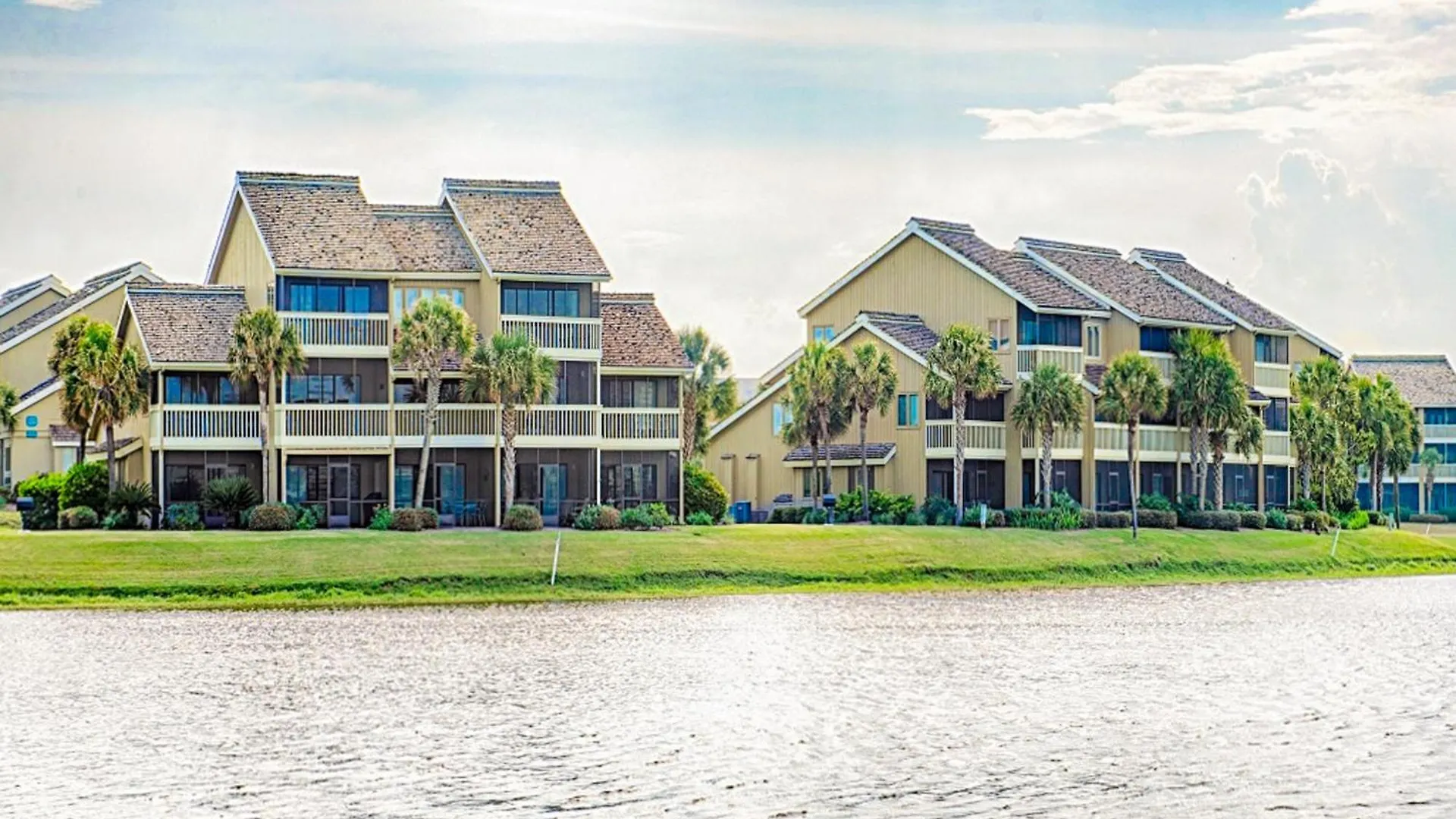 Seascape Lakefront