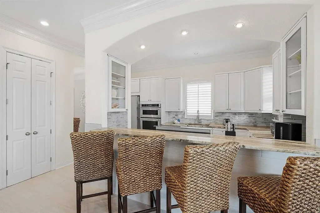 Gulf Views 6 Bedroom Elevator Community Pool * Destin