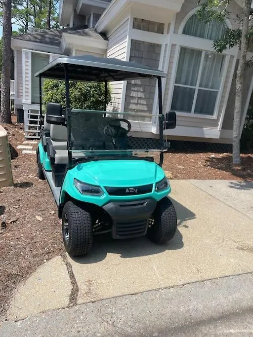3 Bed 3 Bath And Bay Escape - Free Golf Cart Holiday home *