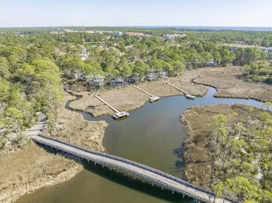 Holiday home 3 Bed 3 Bath And Bay Escape - Free Golf Cart