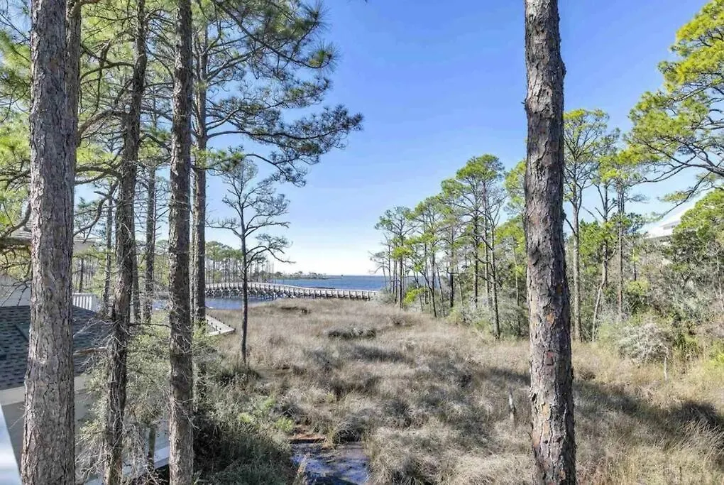 3 Bed 3 Bath And Bay Escape - Free Golf Cart Holiday home *