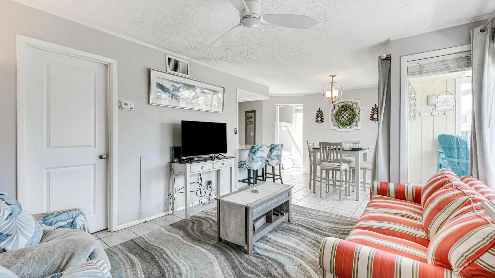 Canalfront With Pool - Walk To Beach!