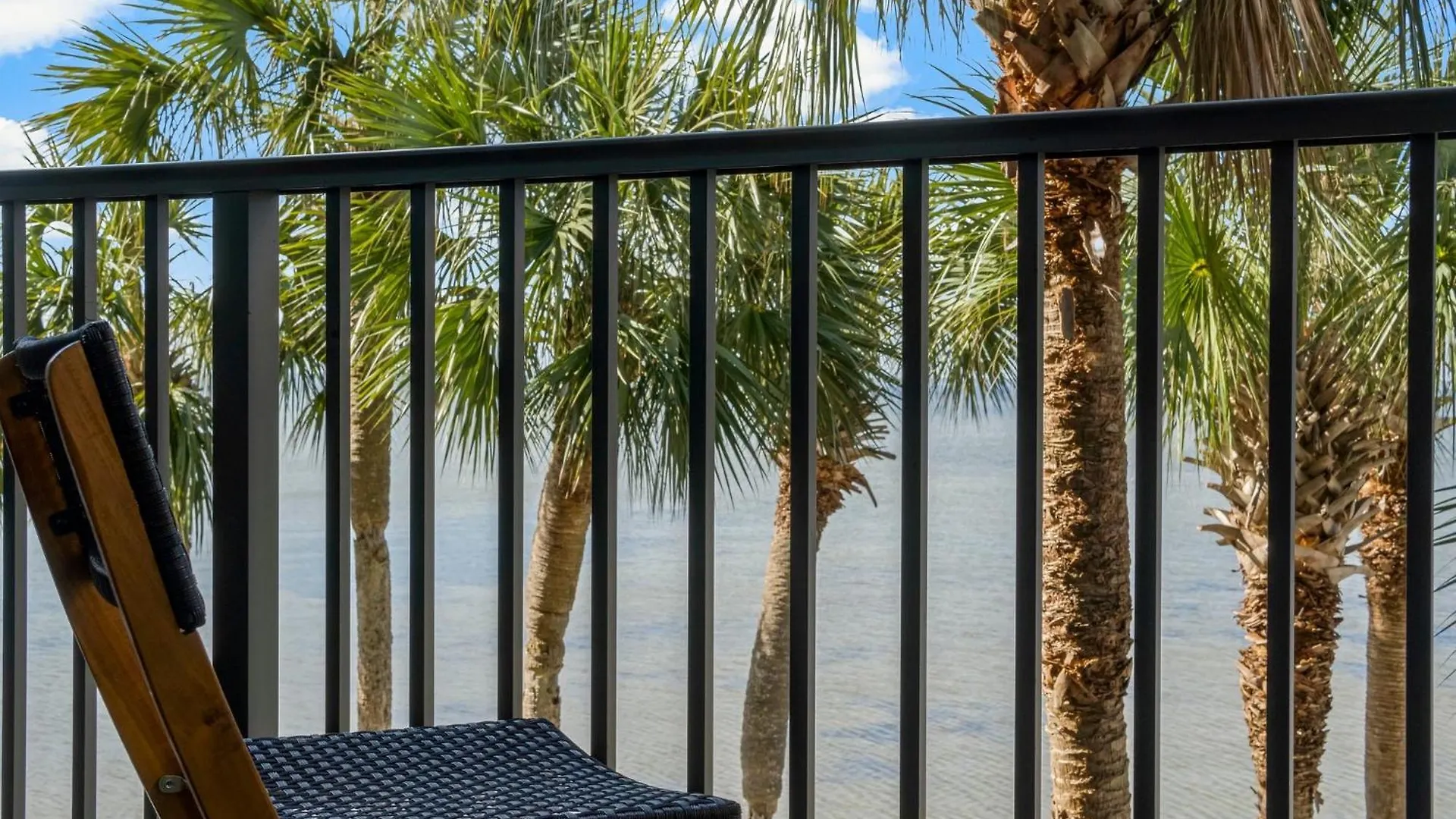 Sandestin Bayfront With Balcony And Breathtaking Views Destin