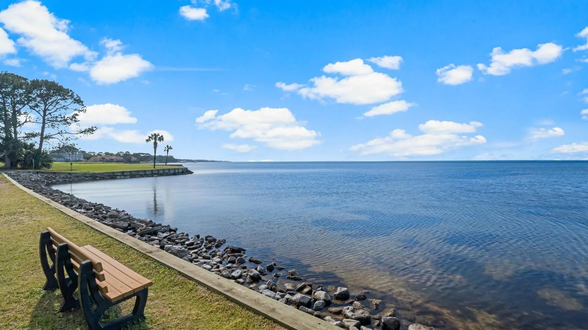 Sandestin Bayfront With Balcony And Breathtaking Views Destin