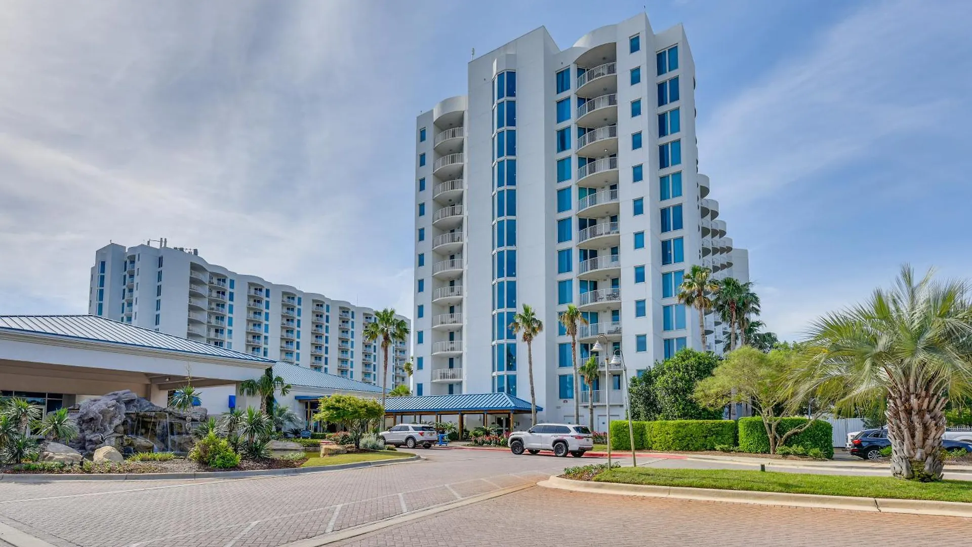 Walk To Poolside Oasis In Palms Of Destin!