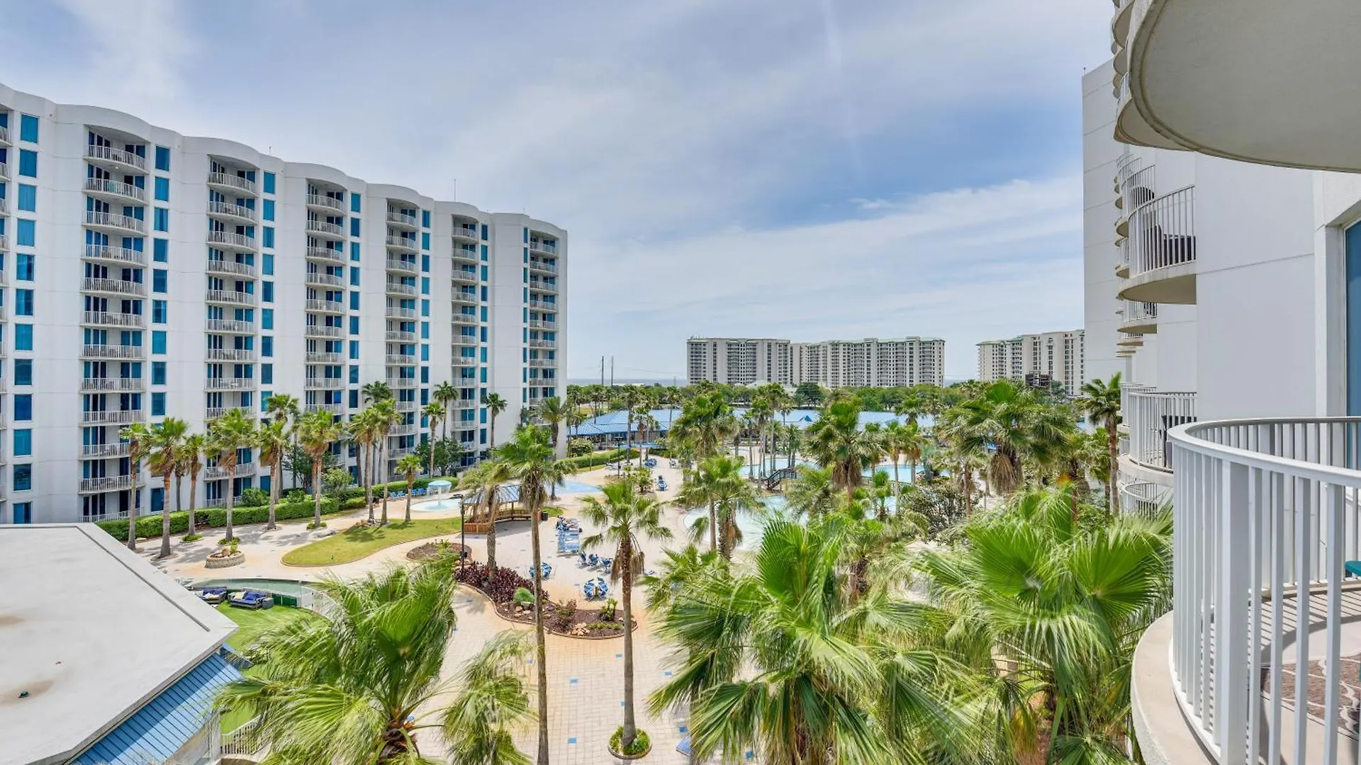 Walk To Poolside Oasis In Palms Of Destin! *