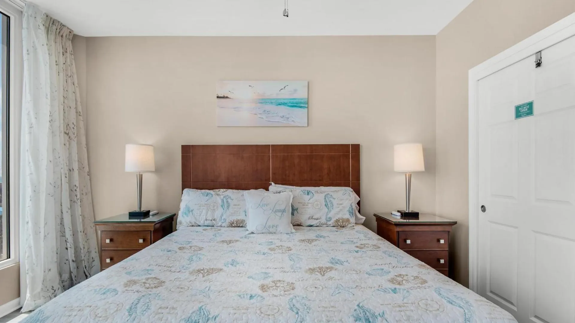 Palms #2605 Jr 2br