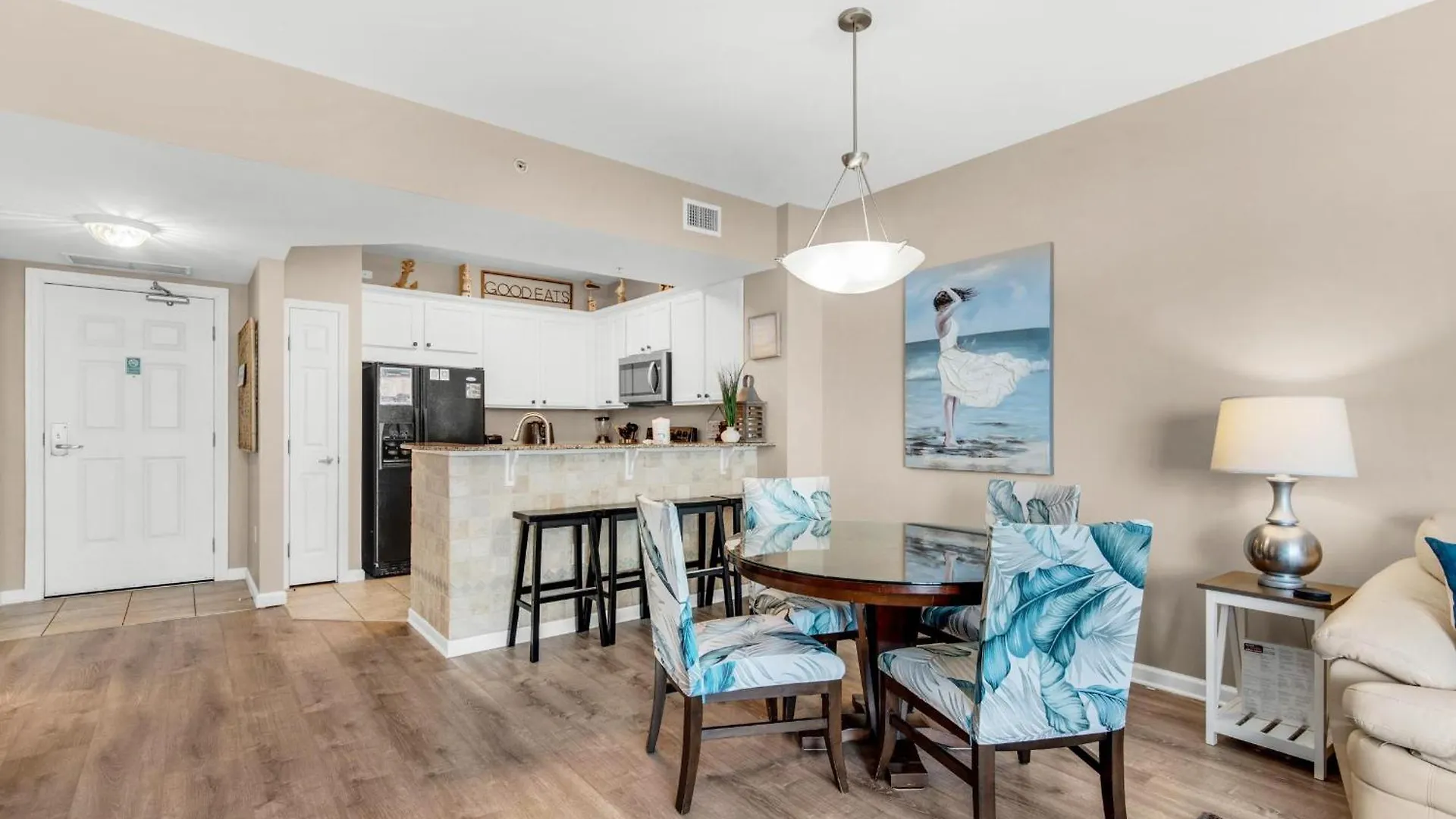 Palms #2605 Jr 2br