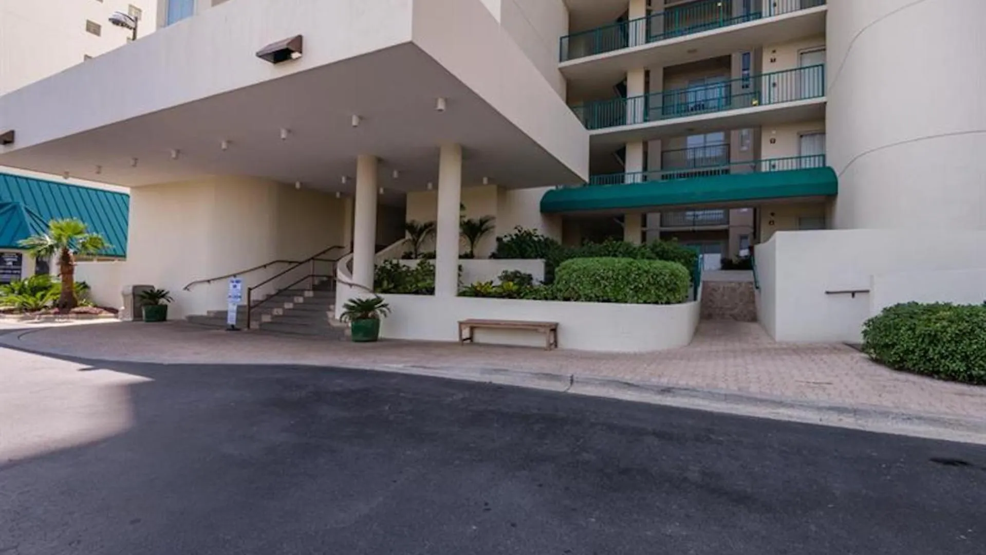 Jade East Towers 1830 Destin