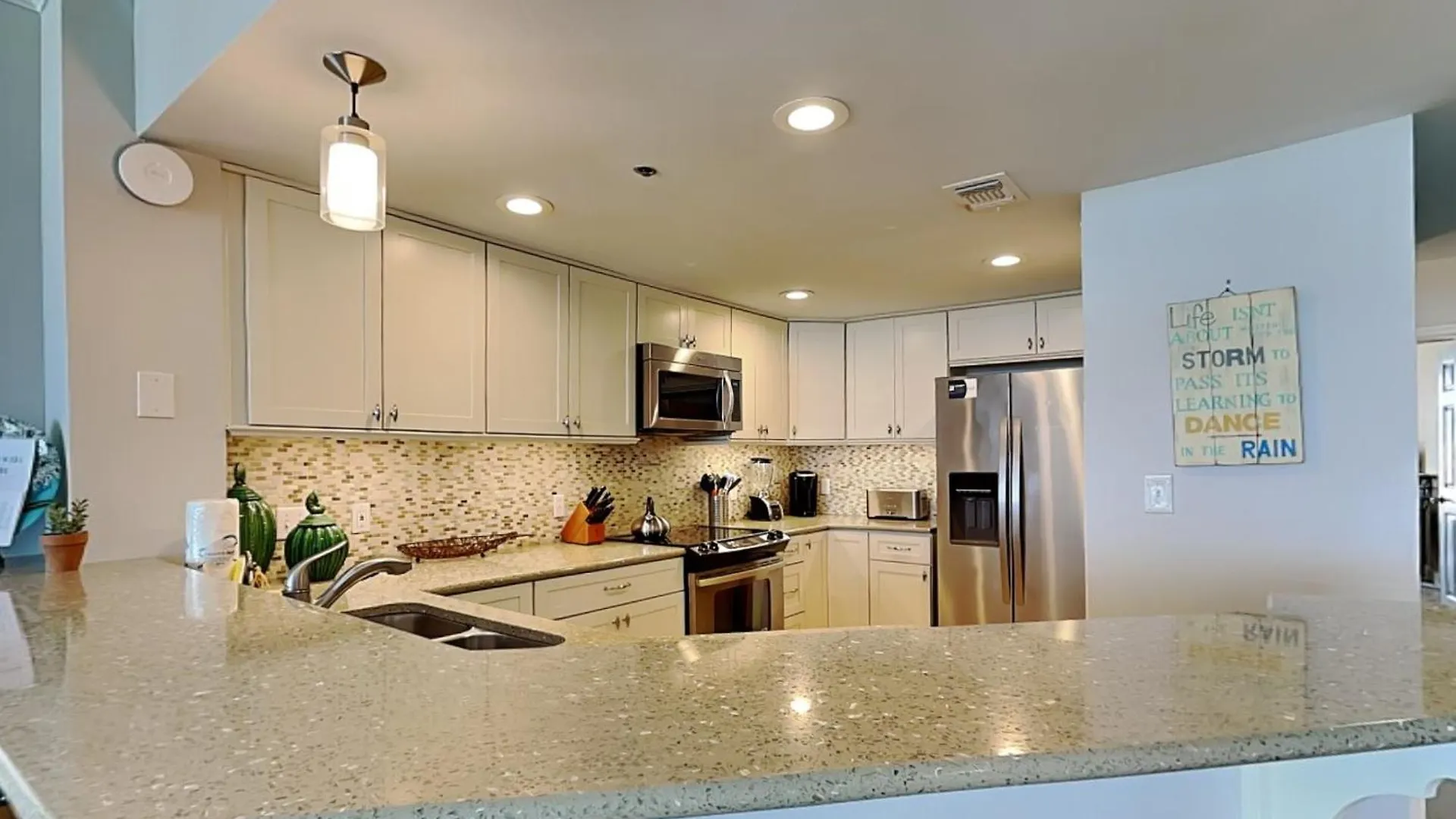 Jade East Towers 650 Apartment