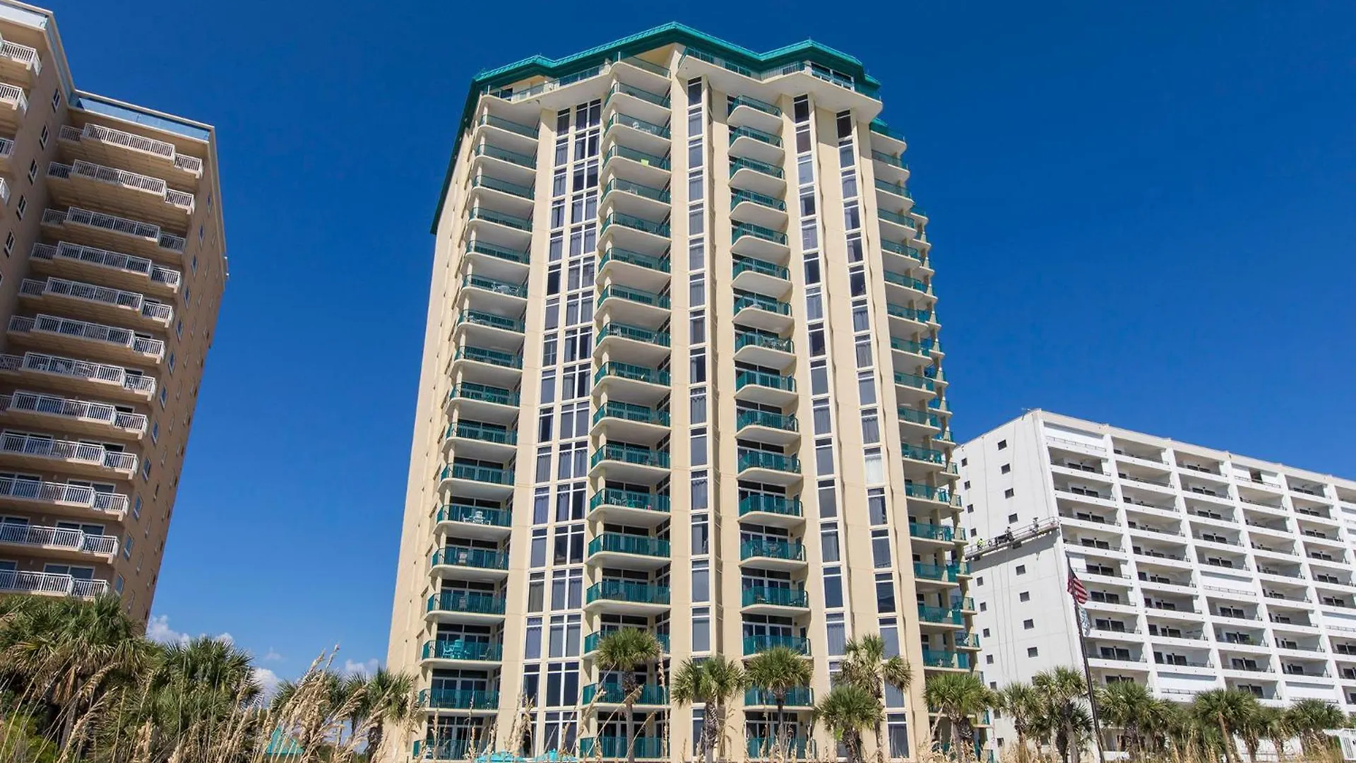 Apartment Jade East Towers 650