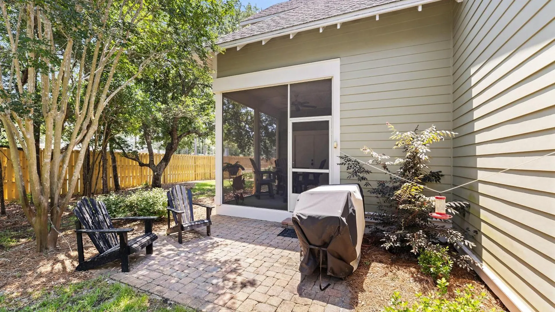 2465 Bungalo