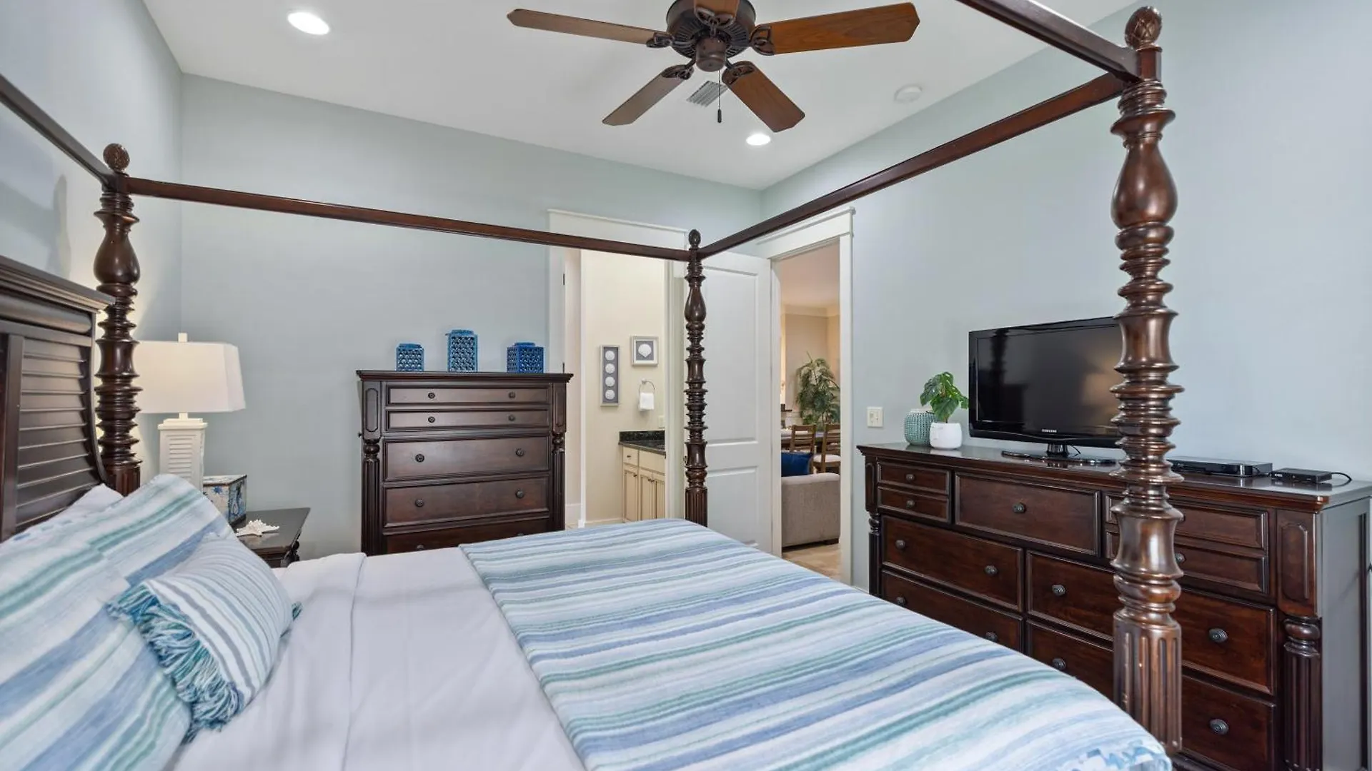 2465 Bungalo Holiday home