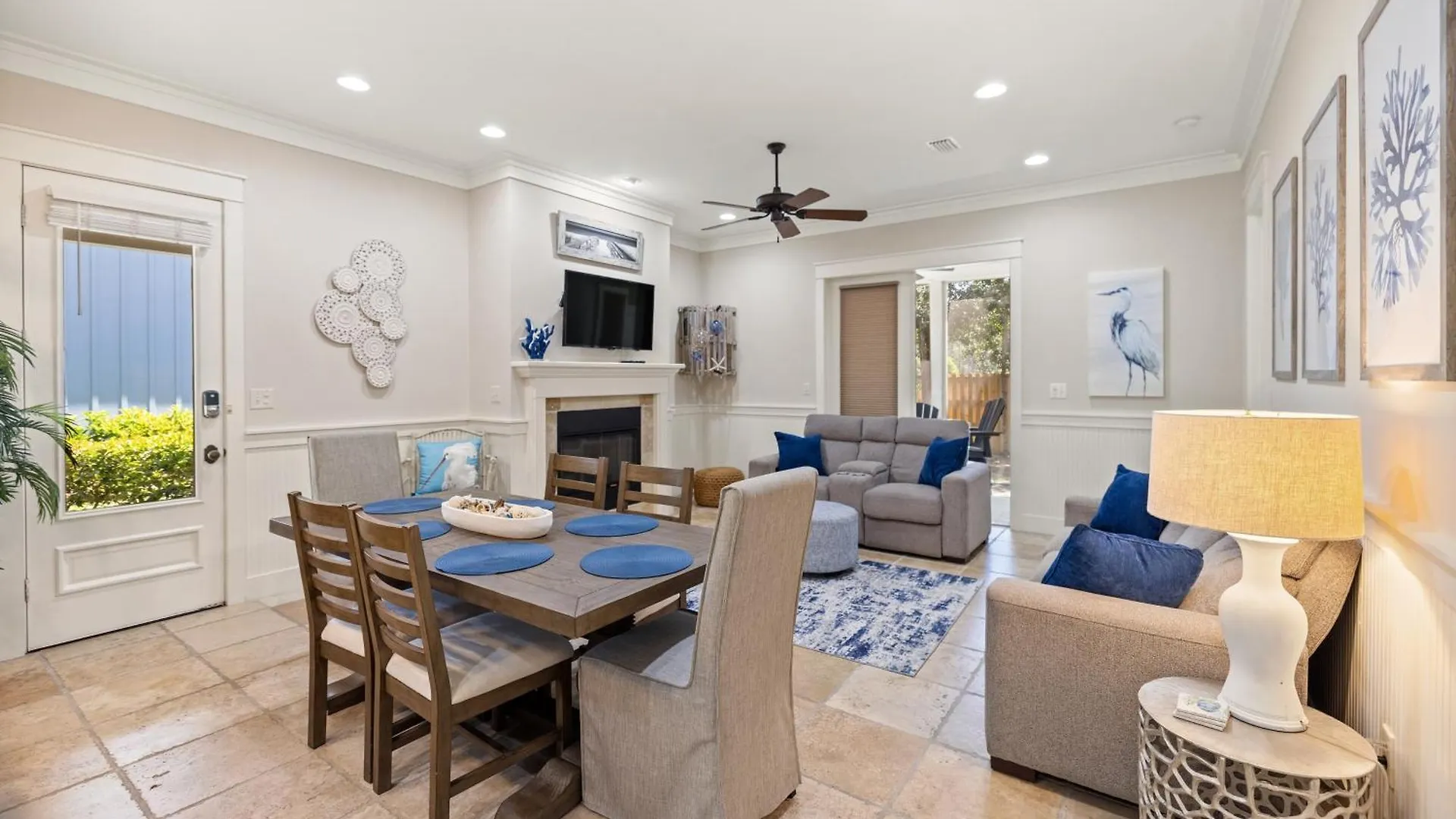 2465 Bungalo Holiday home *