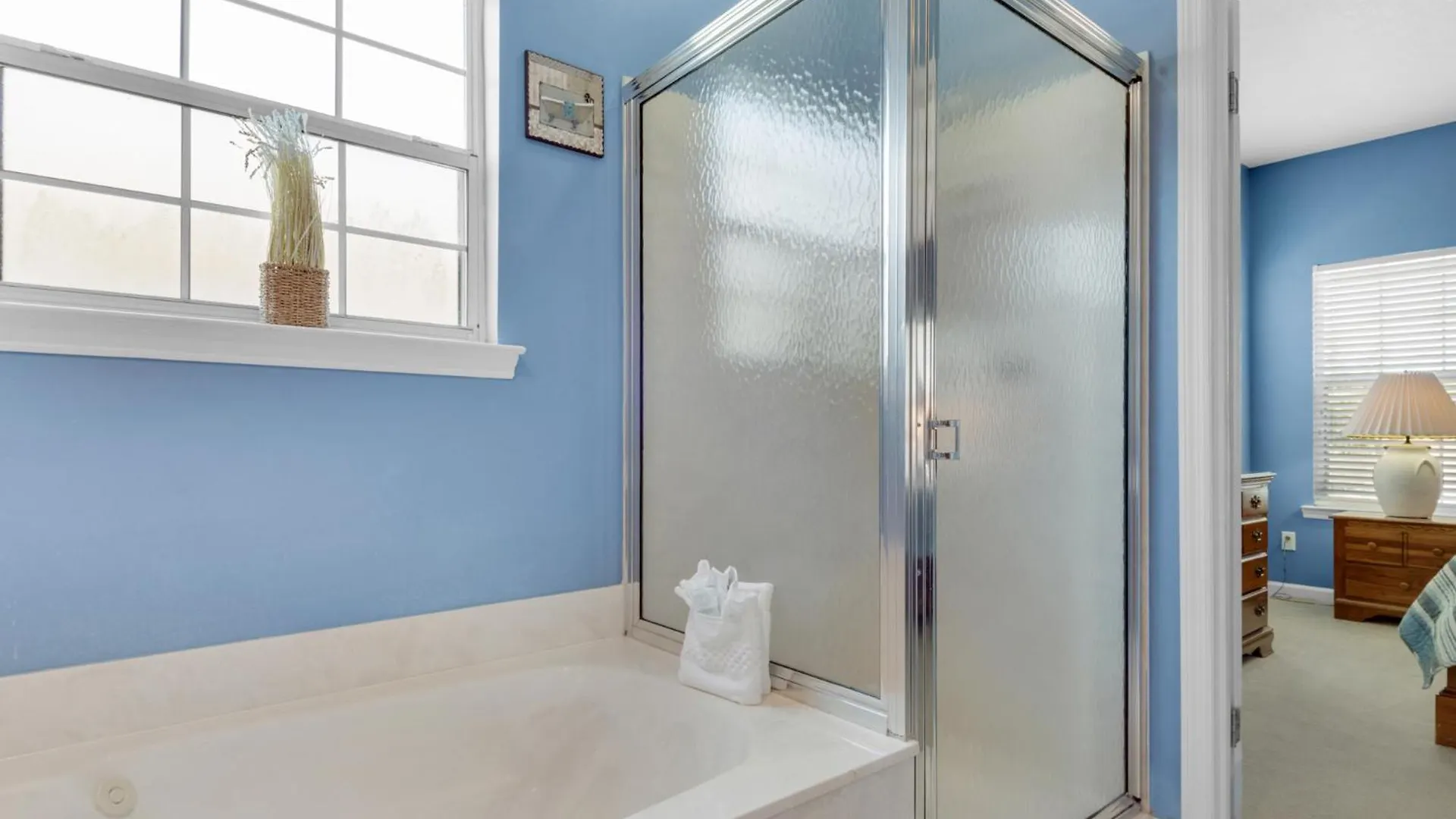 A Stones Throw By Newman-dailey Holiday home *
