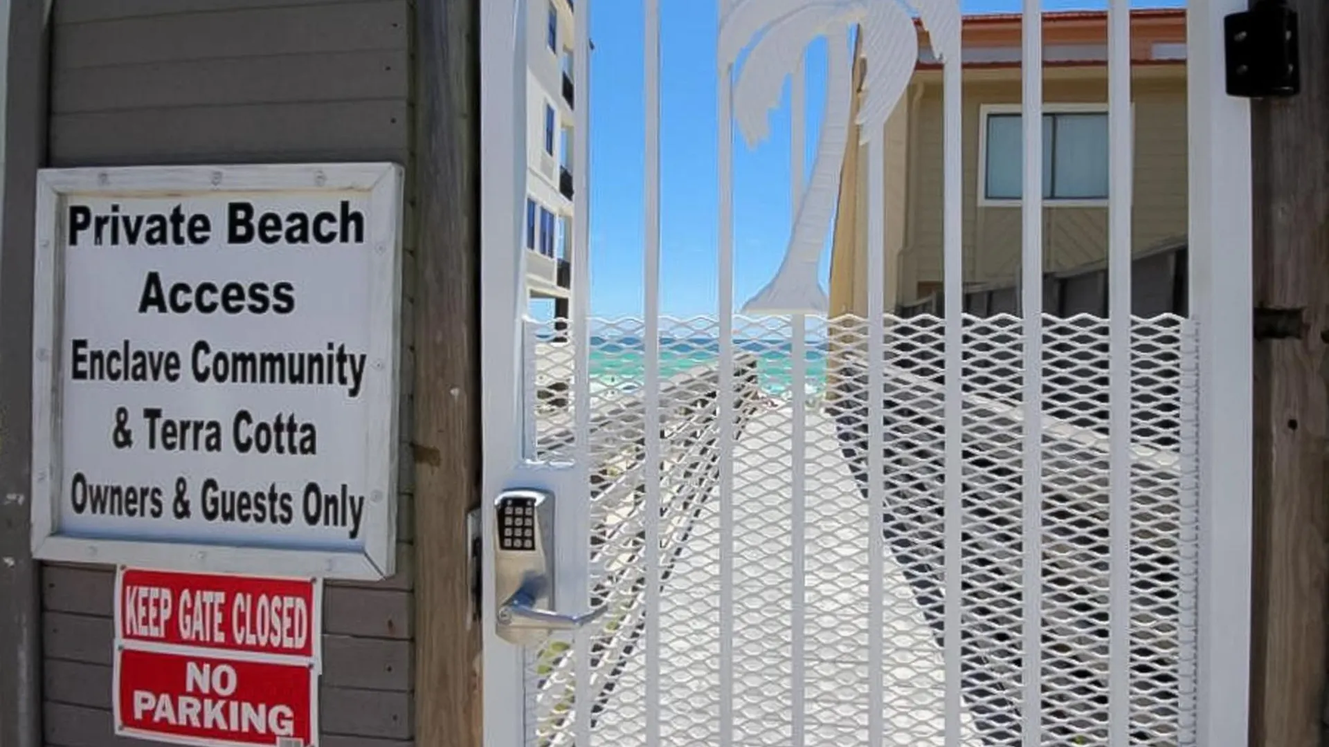 Enclave * Destin