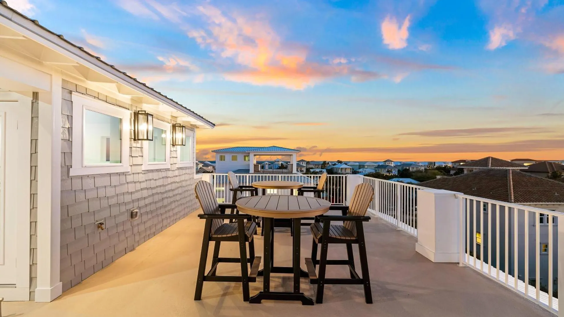 ヴィラ Emerald Sunset By Avantstay 9bdr Poolgame Roomrooftopwalk To デスティン