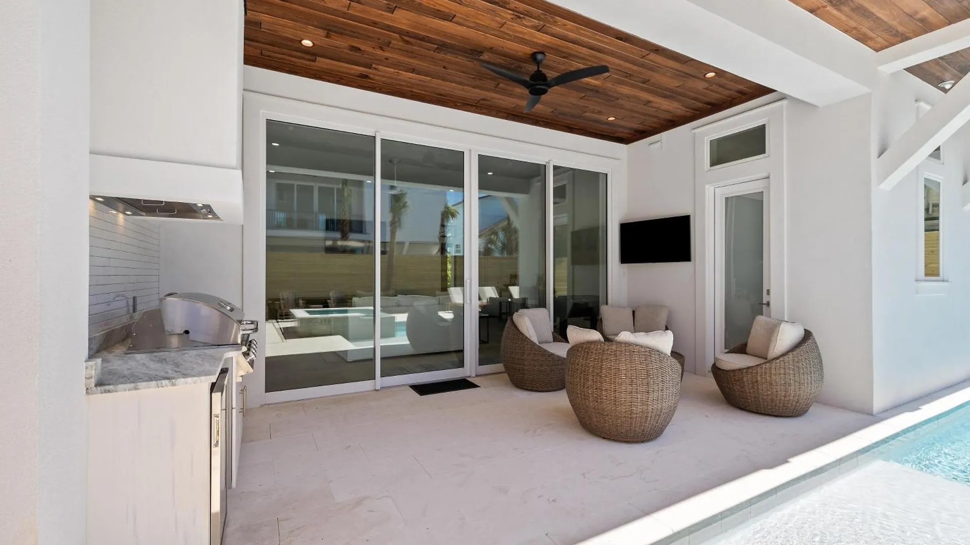 Villa Emerald Sunset By Avantstay 9bdr Poolgame Roomrooftopwalk To