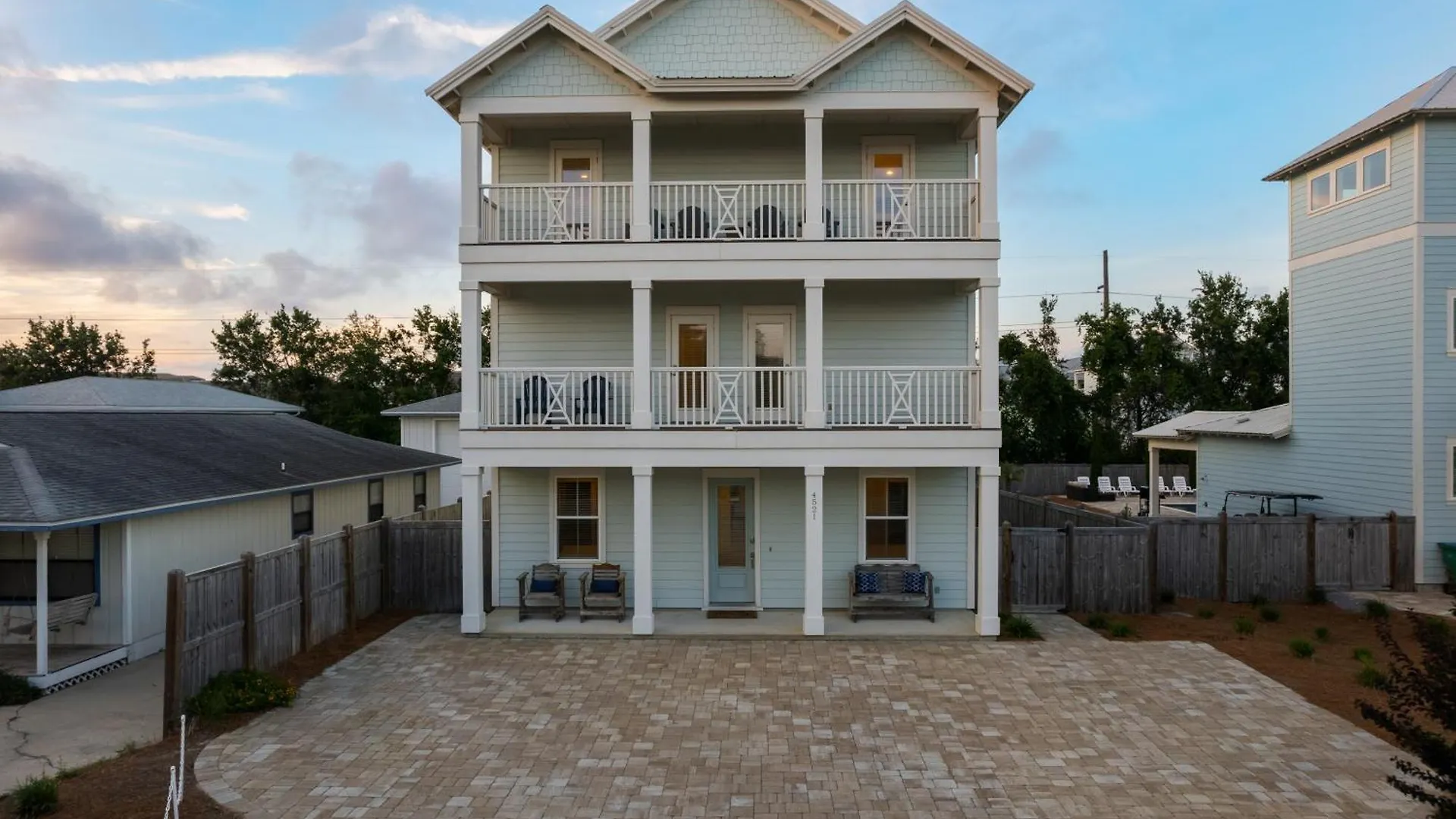 Blessings By The By Newman-dailey Feriehus Destin