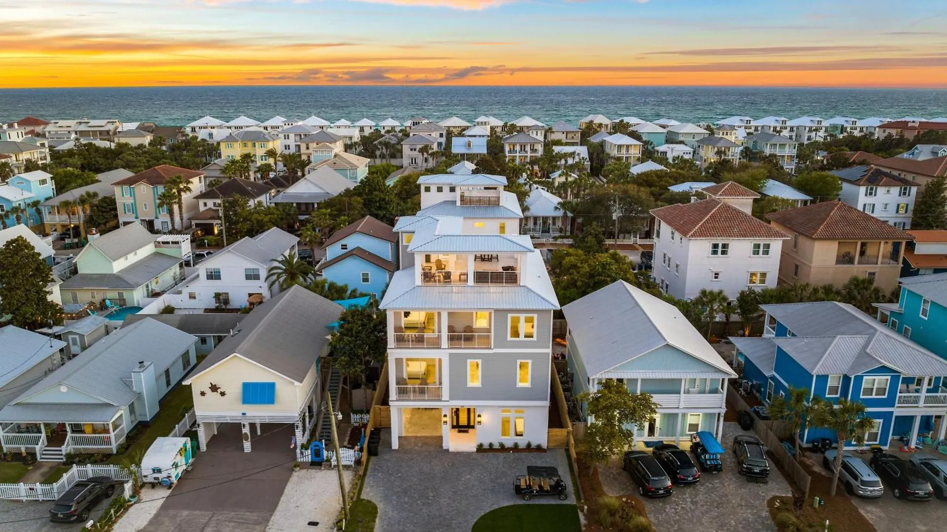 Emerald Sunset By Avantstay 9bdr Poolgame Roomrooftopwalk To Destin