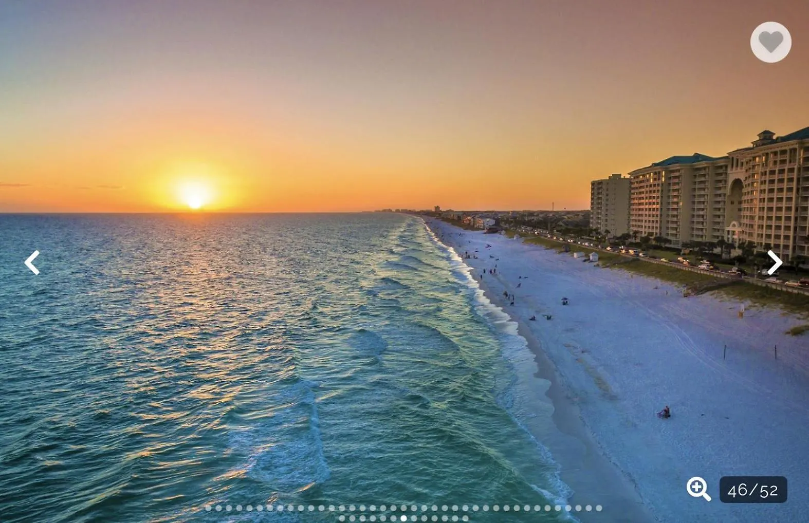 3 Min Walk To Beach- Gulf Breeze Lakefront Retreat! Sleeps 8 * Destin