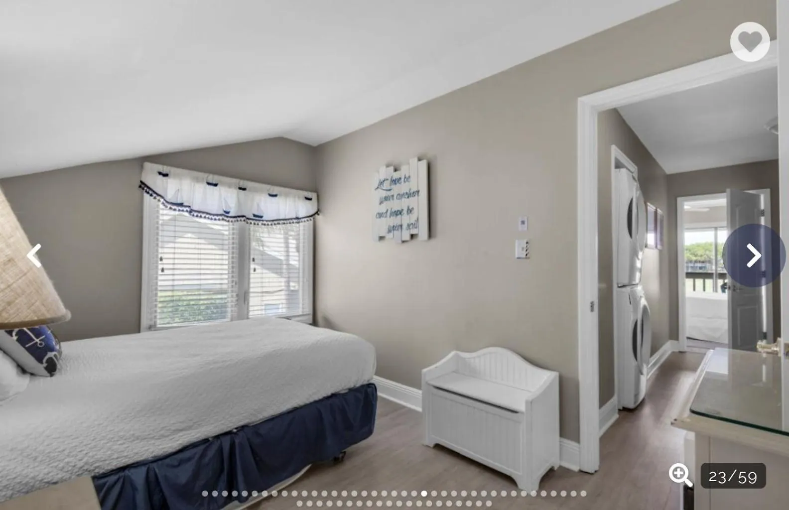 Holiday home 3 Min Walk To Beach- Gulf Breeze Lakefront Retreat! Sleeps 8 Destin