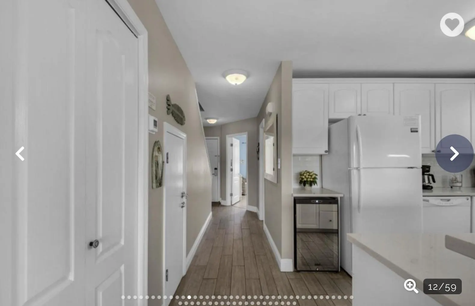 3 Min Walk To Beach- Gulf Breeze Lakefront Retreat! Sleeps 8 Holiday home Destin