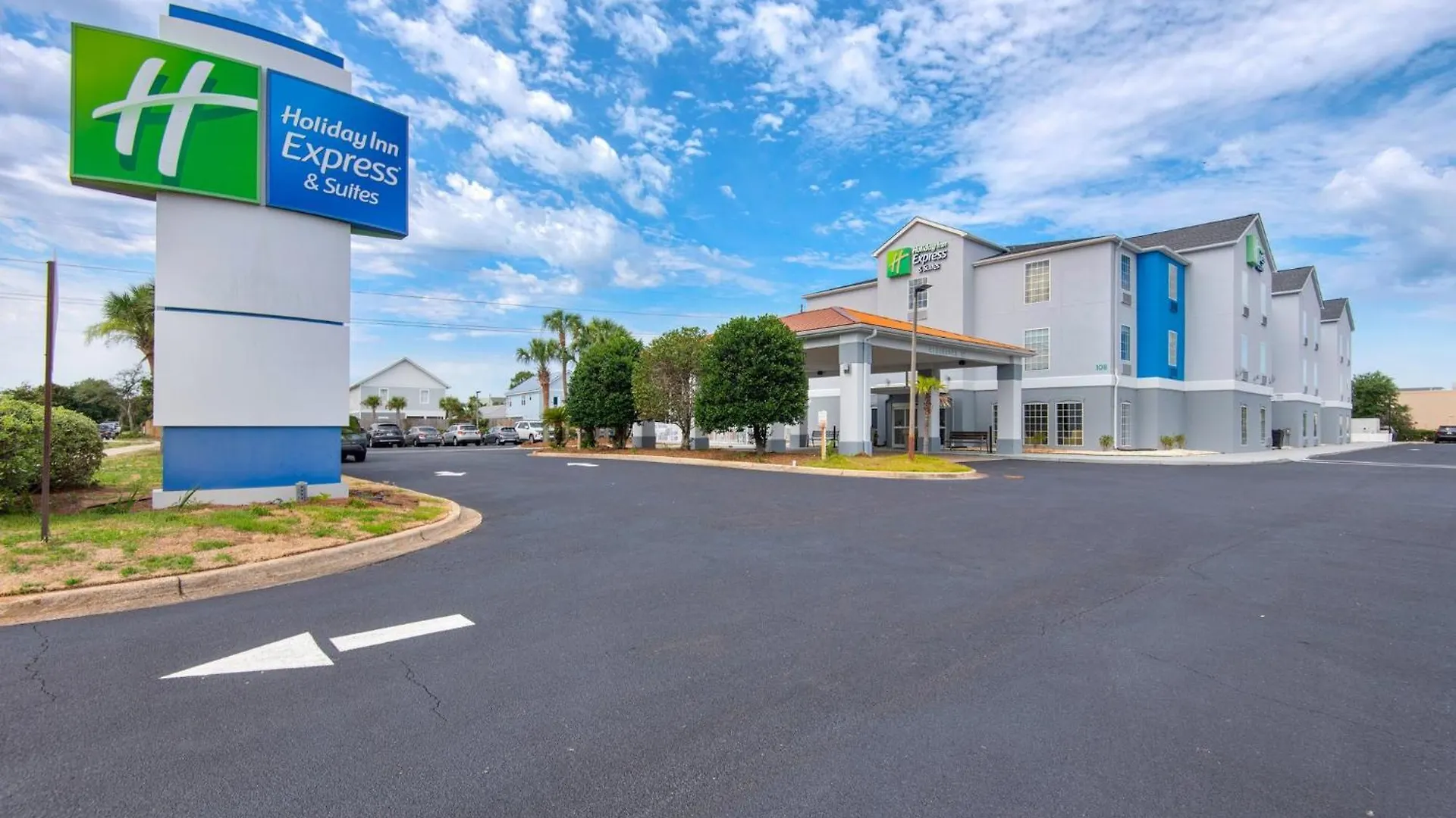 Express E - Commons Mall Area By Ihg Hotel Destin