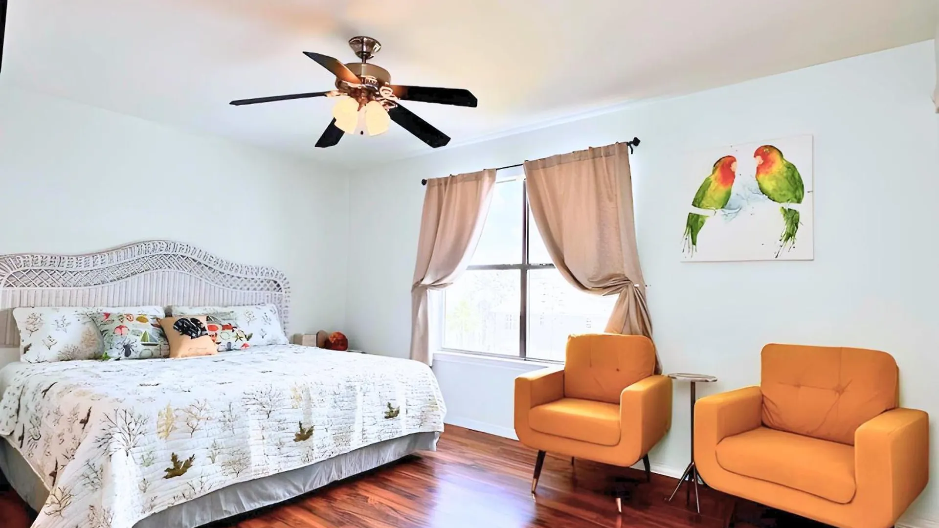 Nyaraló Renovated House, 1 Minute Walk To Miramar
