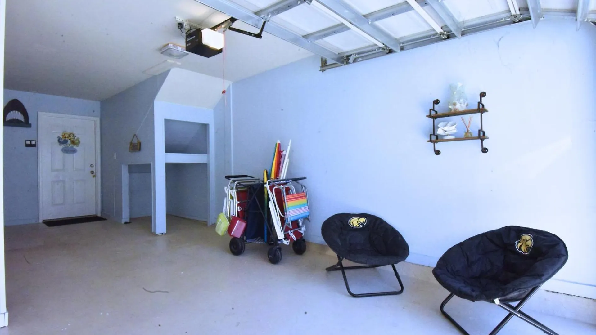 Renovated House, 1 Minute Walk To Miramar Nyaraló