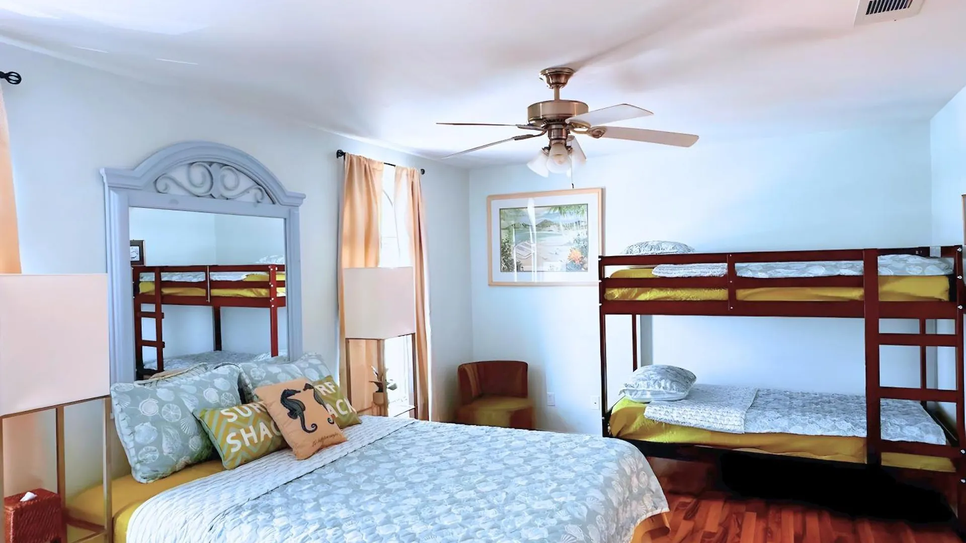Nyaraló Renovated House, 1 Minute Walk To Miramar