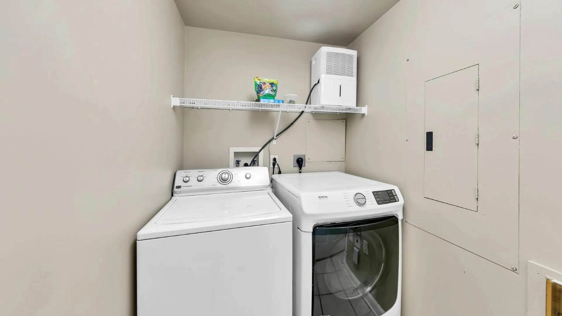 度假居 Beautiful Spacious Penthouse 2 Story Front Sleeps 12! 德斯廷
