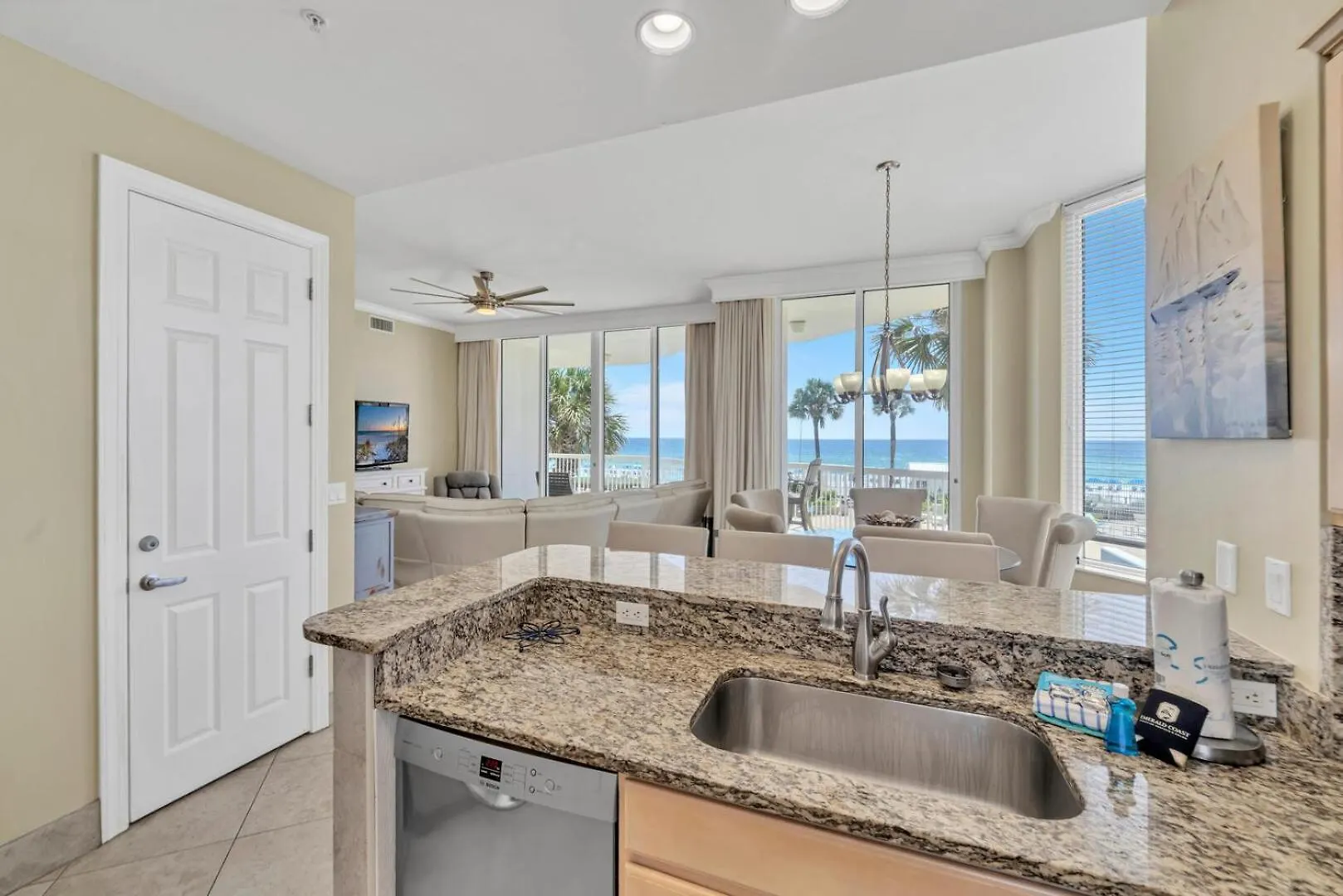 度假居 Beautiful Spacious Penthouse 2 Story Front Sleeps 12!