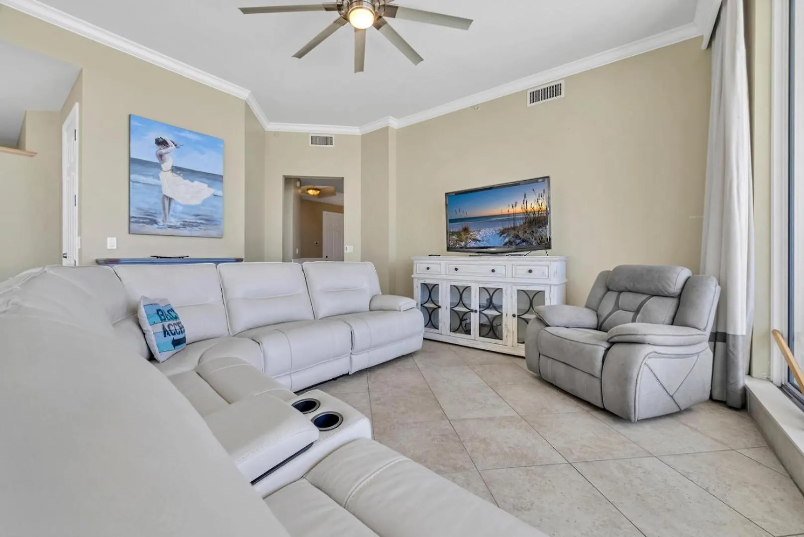度假居 Beautiful Spacious Penthouse 2 Story Front Sleeps 12! *