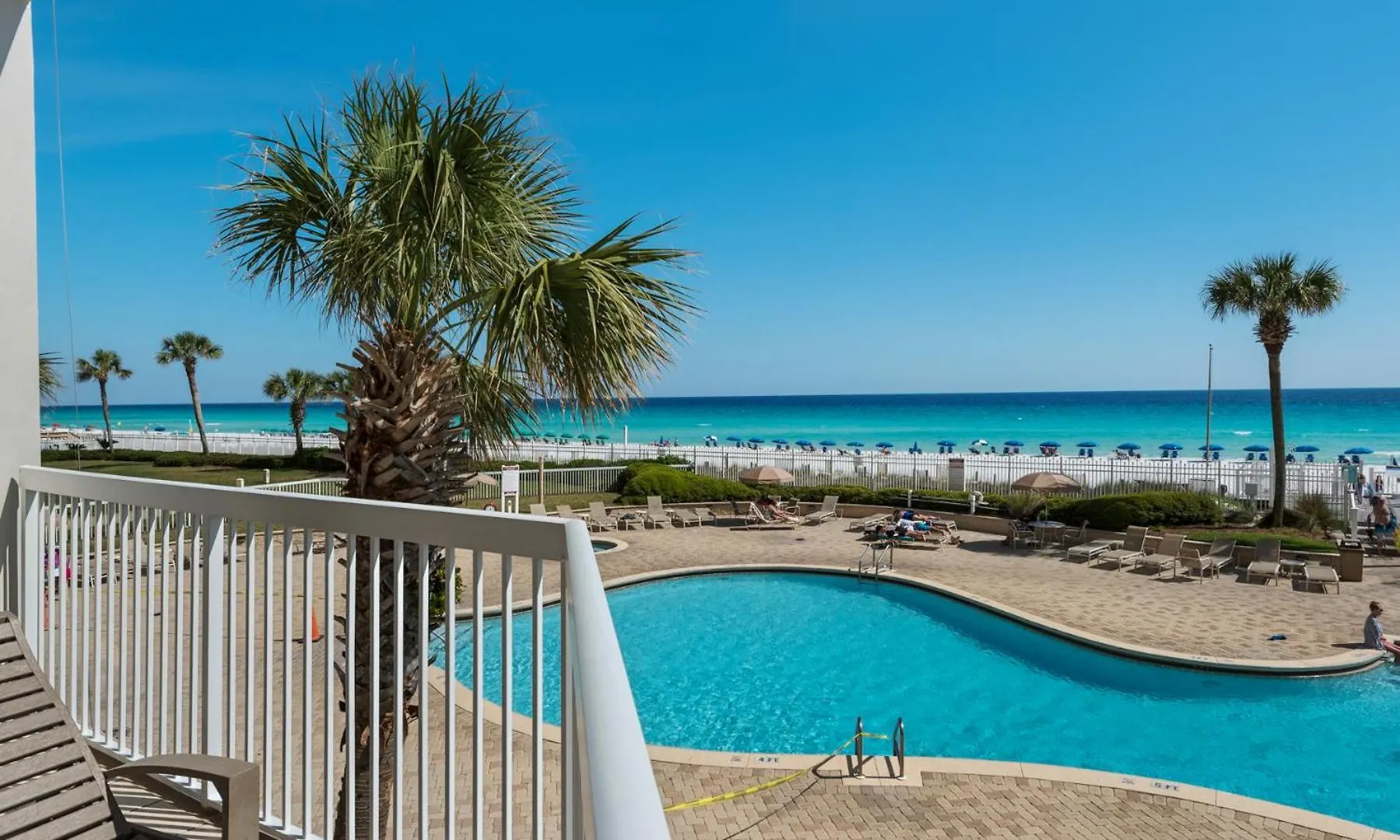 度假居 Beautiful Spacious Penthouse 2 Story Front Sleeps 12!