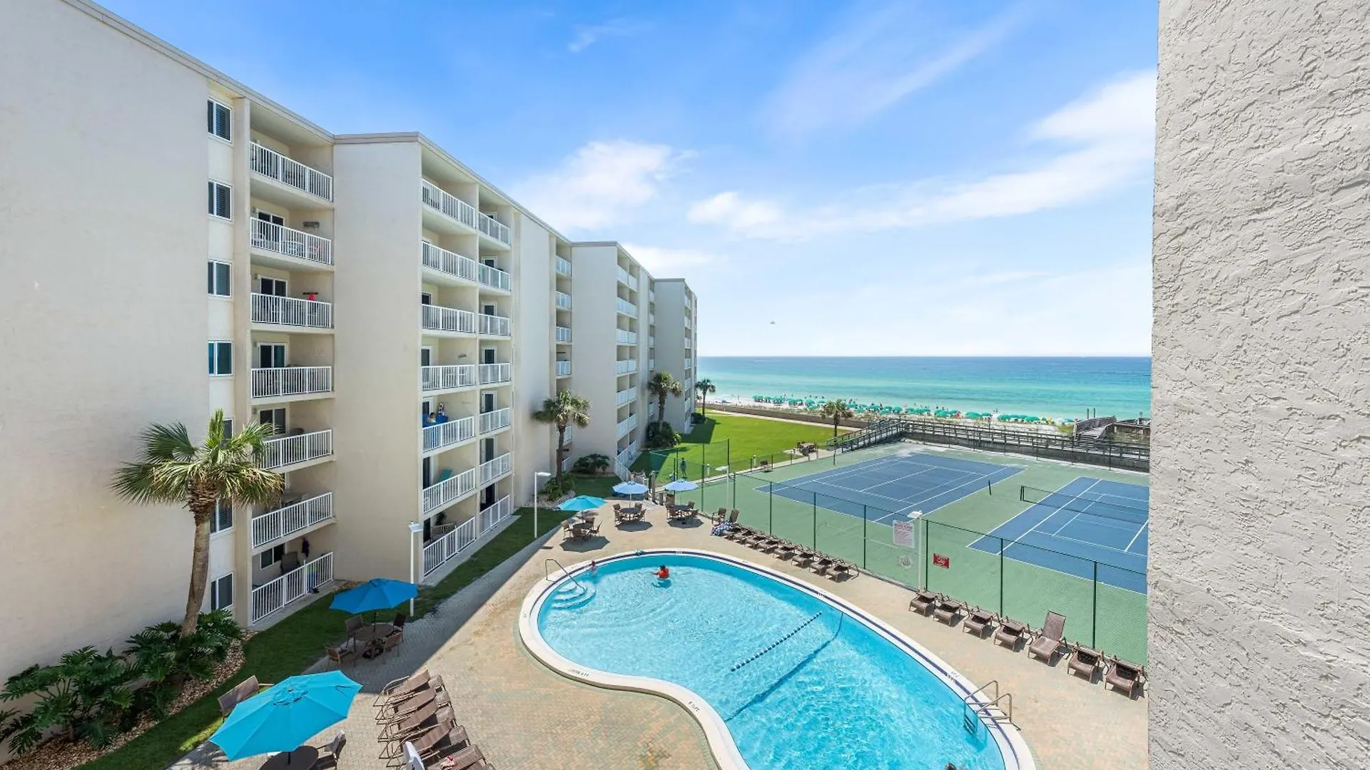 Surf And Racquet Unit 410 *