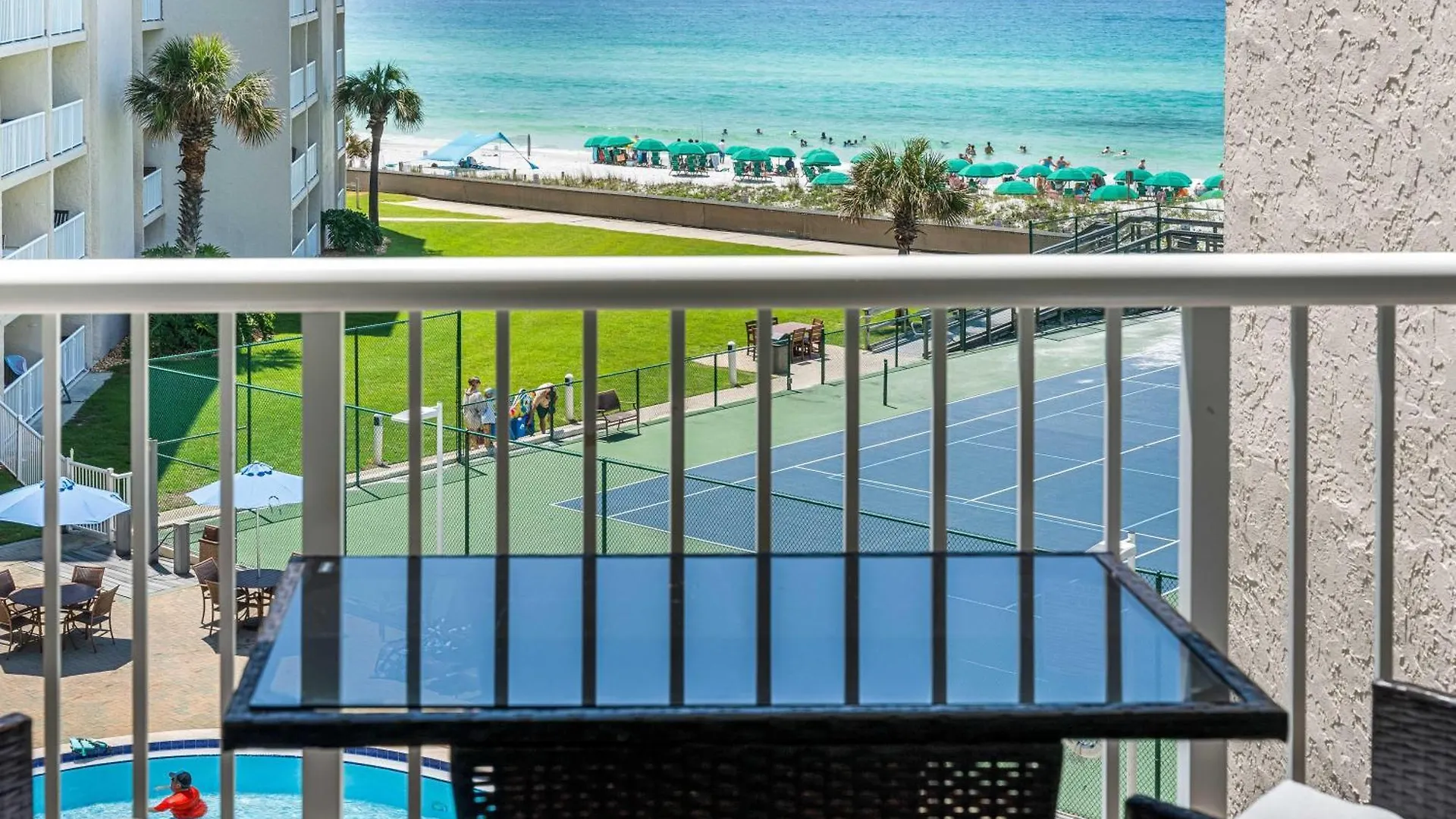 Surf And Racquet Unit 410