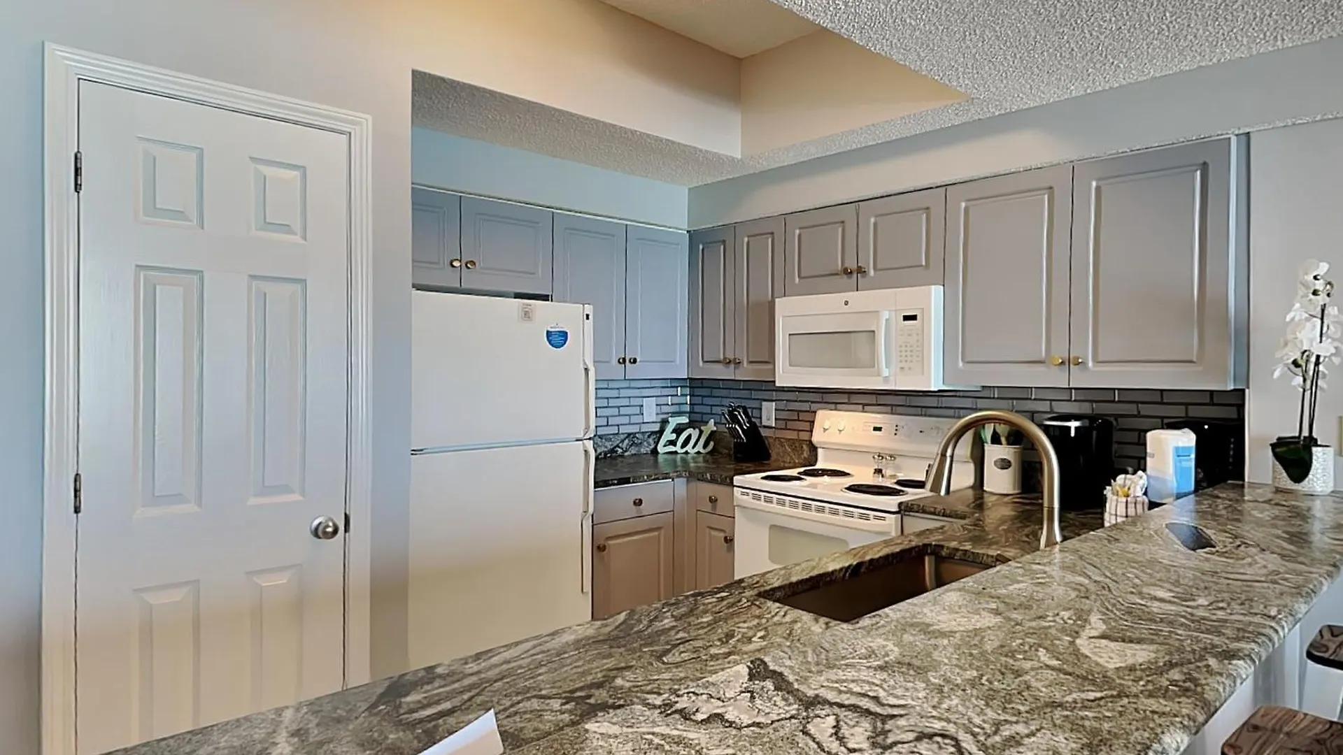 Apartment Majestic Sun 412a *