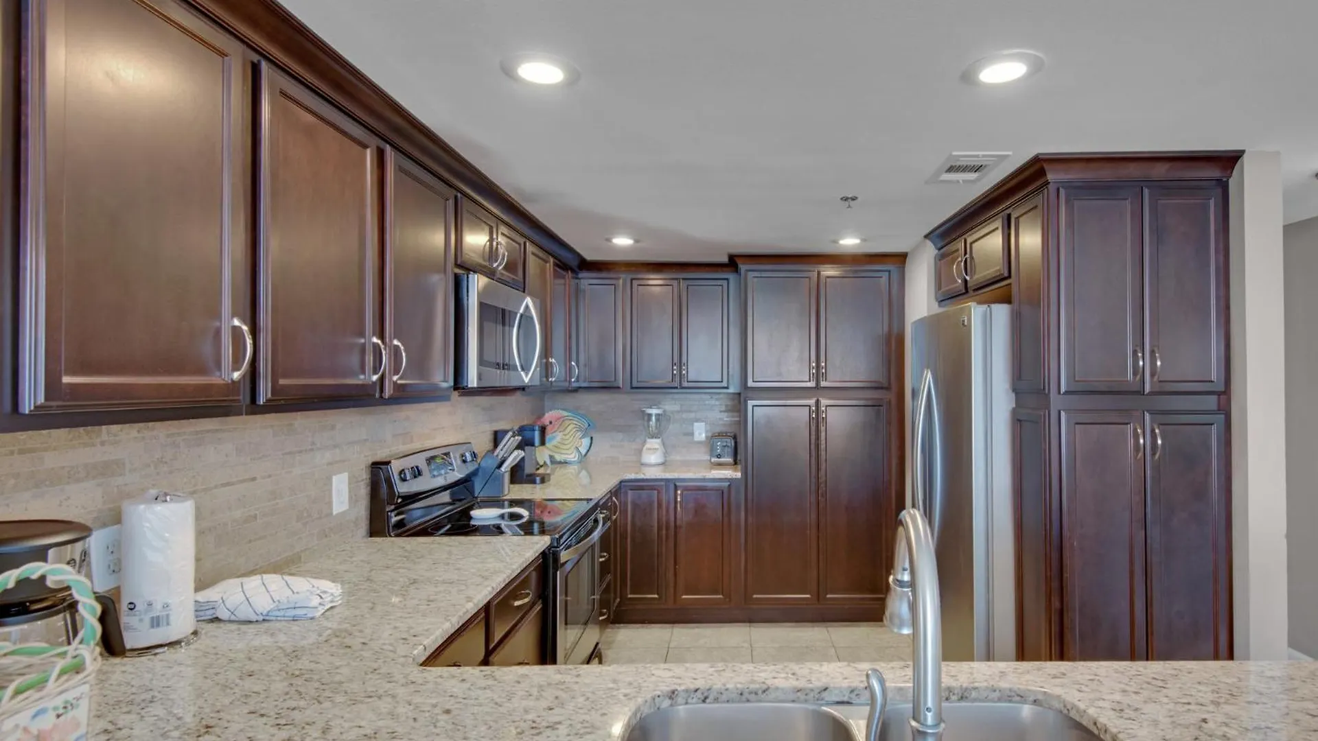Jade East Towers 1050 By Newman-dailey