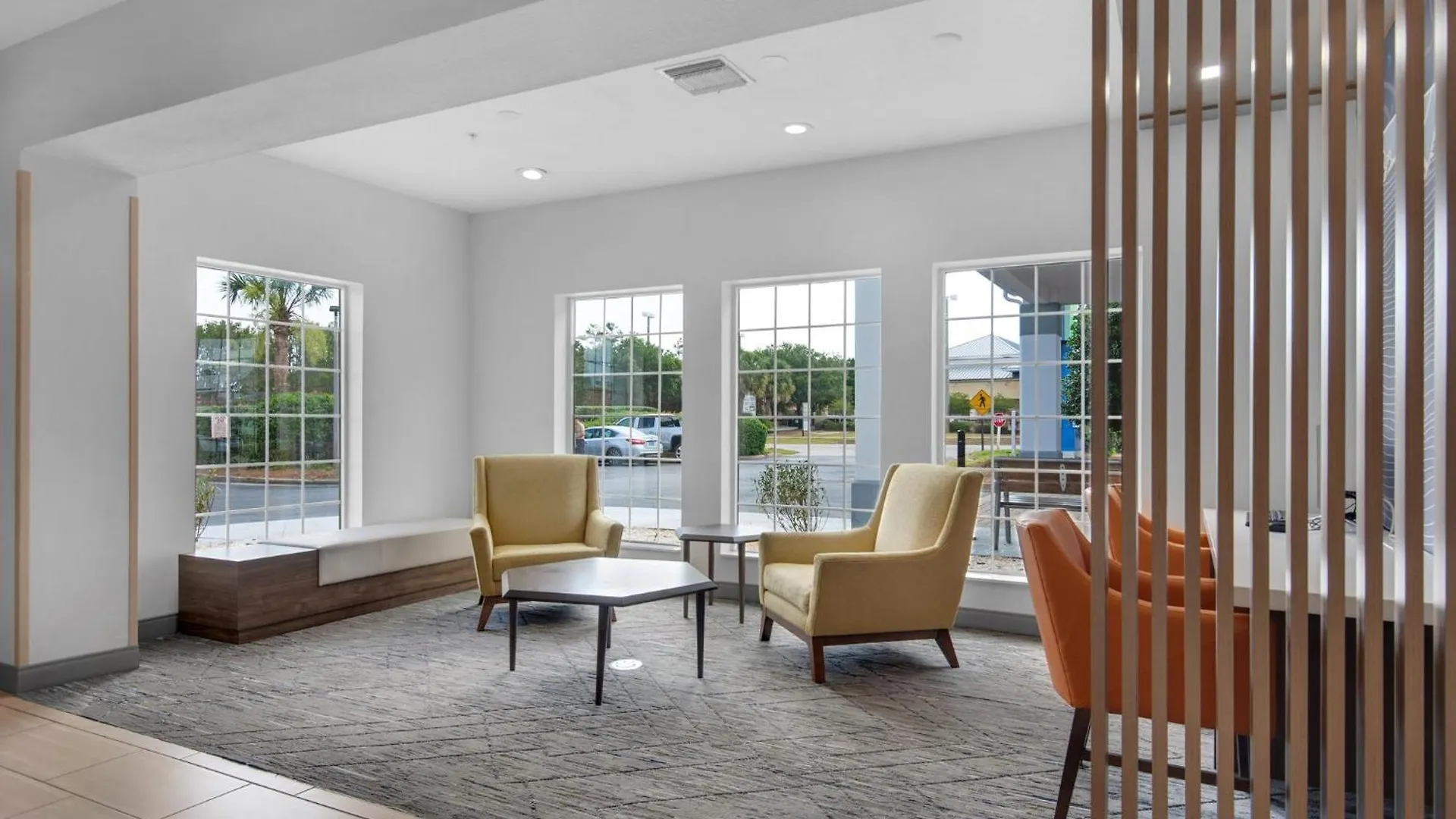 Hotel Express E - Commons Mall Area By Ihg Destin