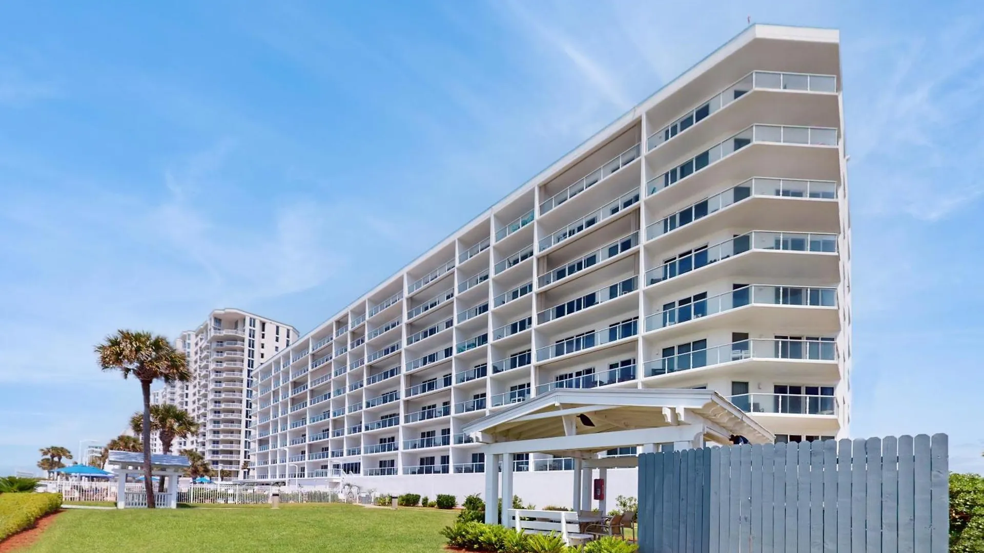 Sterling Sands 公寓