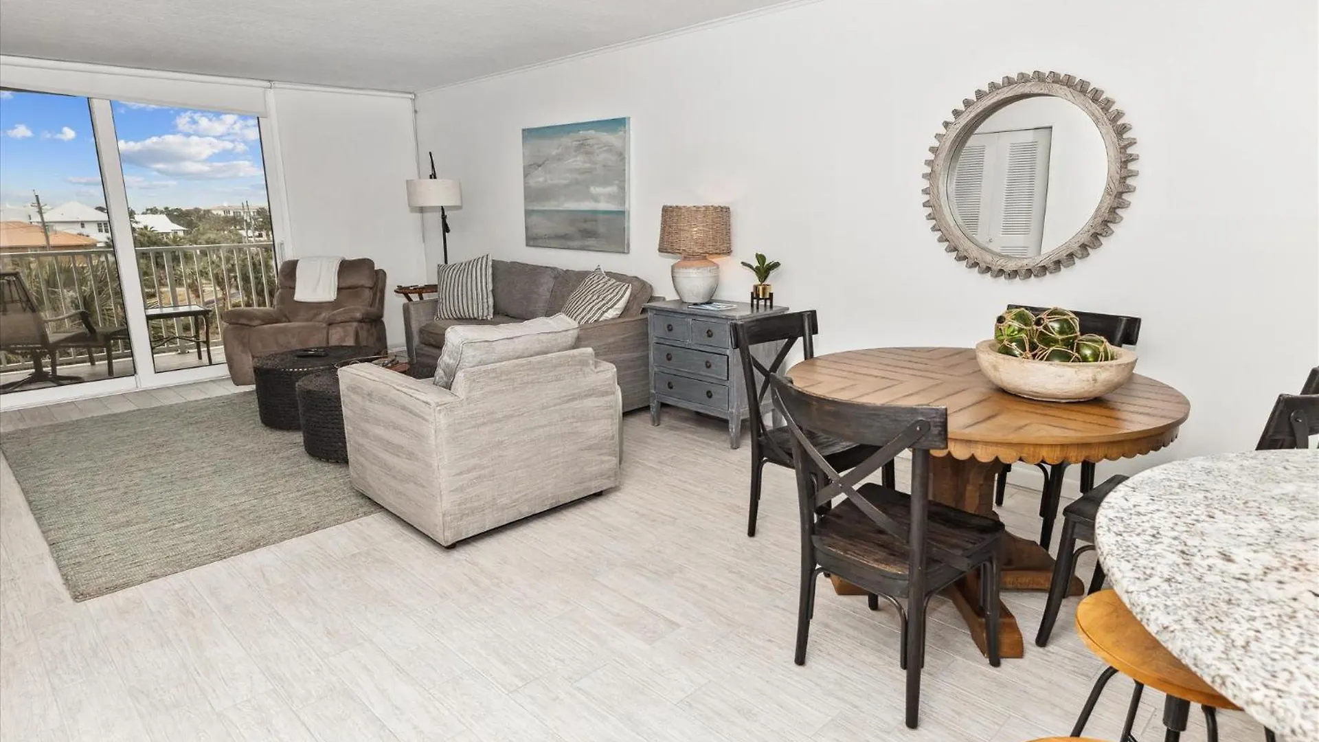 Dolphin Point 404a- By Isle Daire *