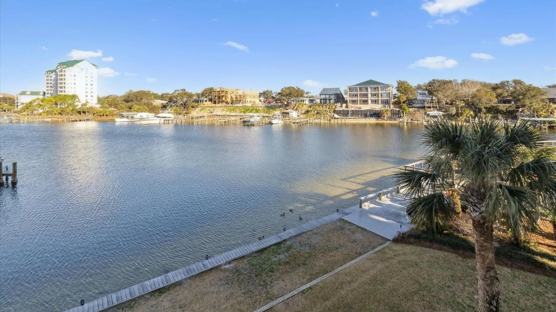 Dolphin Point 305b- By Isle Apartment *