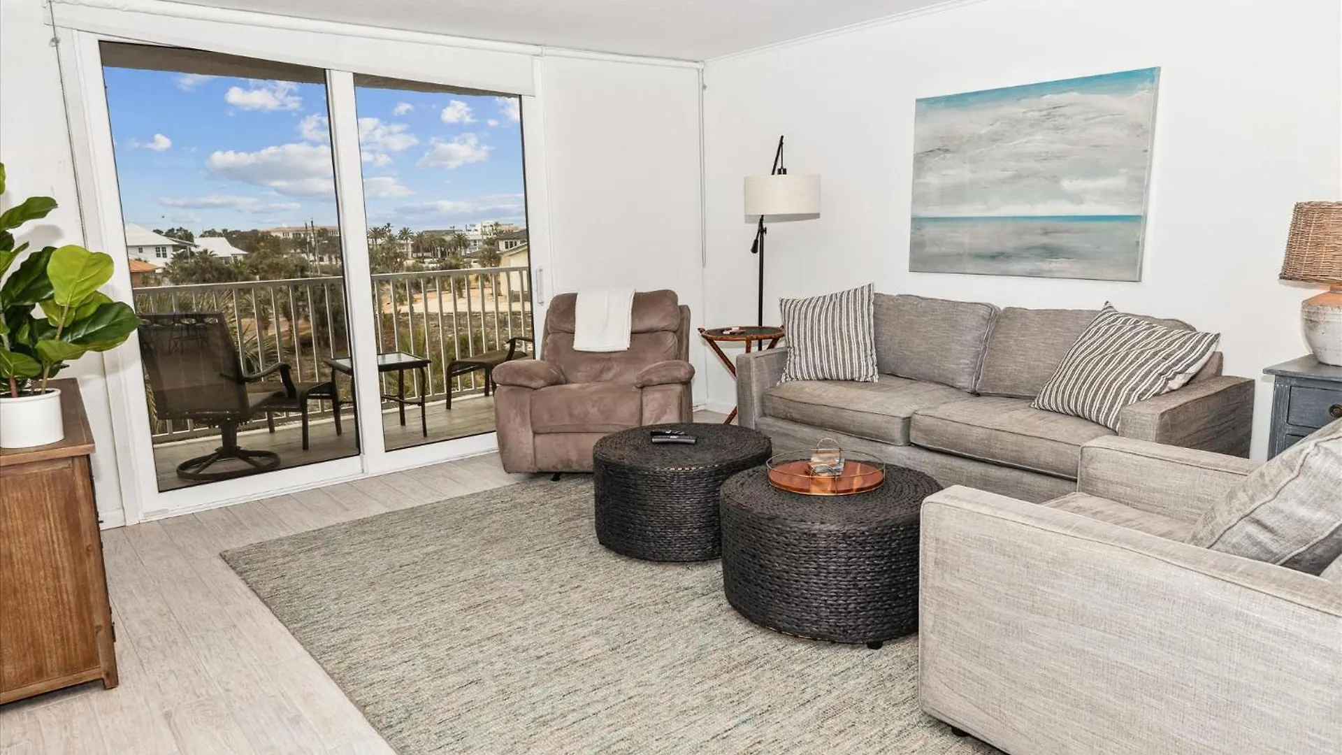Dolphin Point 404a- By Isle