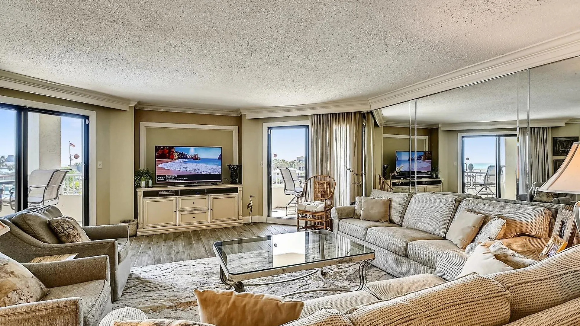 Apartment Inlet Reef 109- By Isle