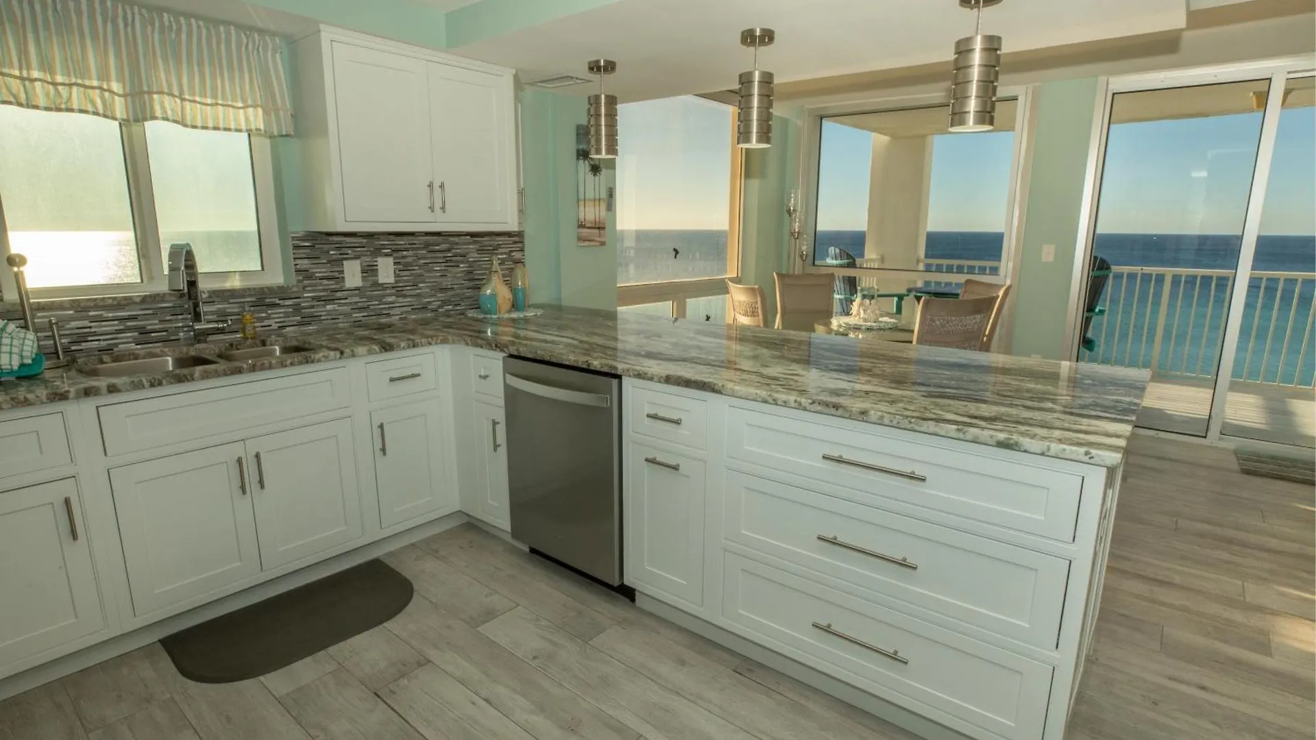 Shoreline Towers 2106- By Isle Apartment